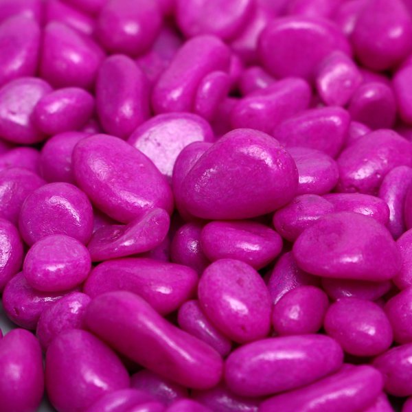 Камни для декора флуоресцентные 350г 5-10мм (галька) пурпурный