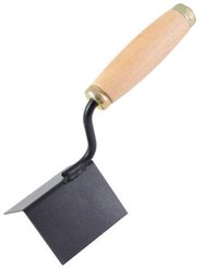 Кельма для внешних углов стальная 80х60мм Remocolor дер.ручка