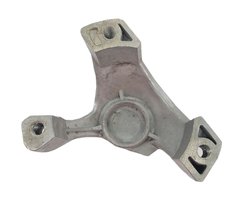 Основание-кронштейн промежуточной шестерни привода колес (KCM21)