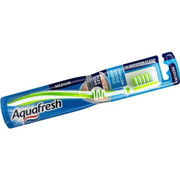 Щетка зубная Aquafresh Clean Control Medium средняя жесткость