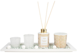 Набор ароматический Gardenia 100мл диффузор, ароматическая свеча, 2 подсвечника и деревянный поднос
