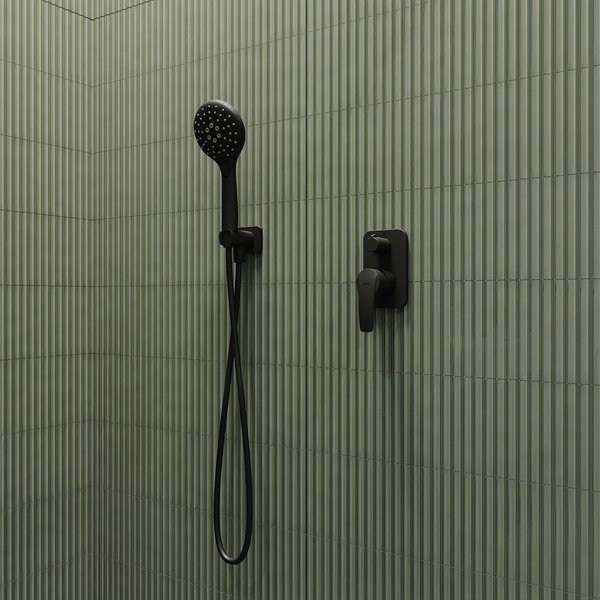 Комплект душевой системы скрытого монтажа IDDIS Ray RAYBL02i67 с тропическим душем и ручным душем, черный мато