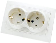 Розетка двойная встраиваемая TDM Таймыр с заземлением с з/ш цвет белый