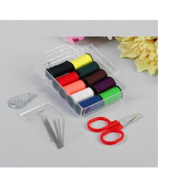 Набор для шитья в пластиковой коробке (9см×5,5см×2см)