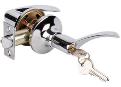 Ручка с защелкой LS 101  (с фиксатором, с ключом) полированный хром